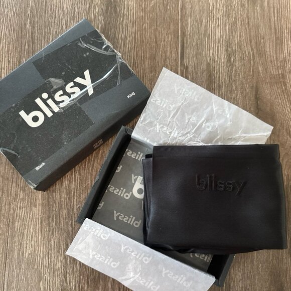 New Blissy 100% Mulberry Silk Pillowcase in Black color, size King - Picture 1 of 5